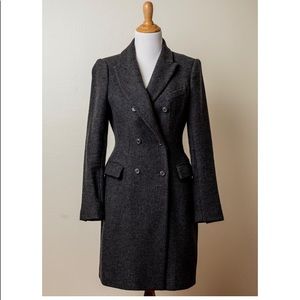 Double-breasted tailor coat.